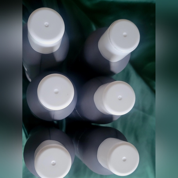 Pack Of 6 Living Proof Perfect Hair Day Dry Shampoo - 198 mlg 4 oz - Picture 3 of 6